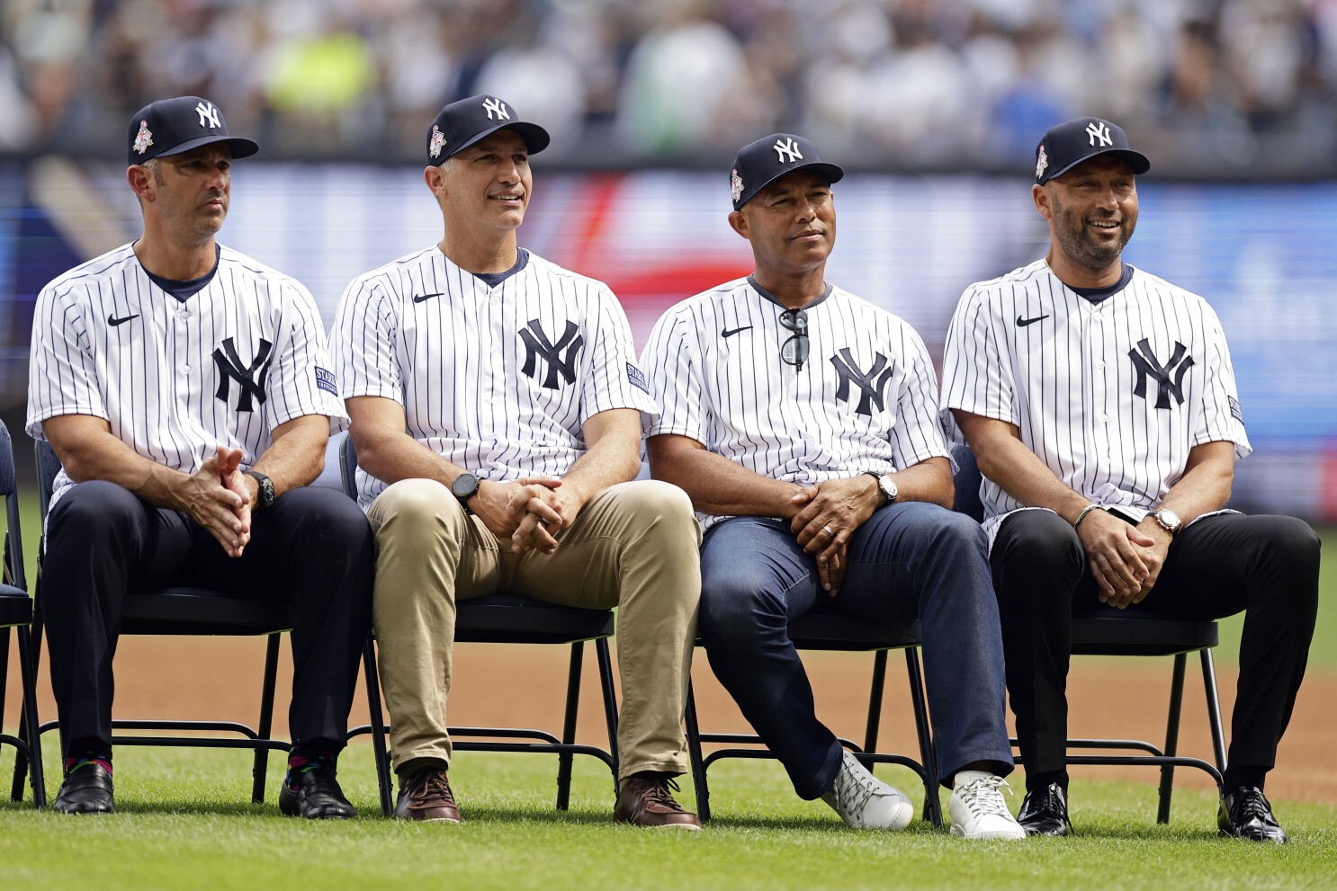 Yankees names on best sale jerseys